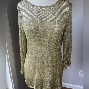 Gold vacation cover up top 🔥 3 for 20